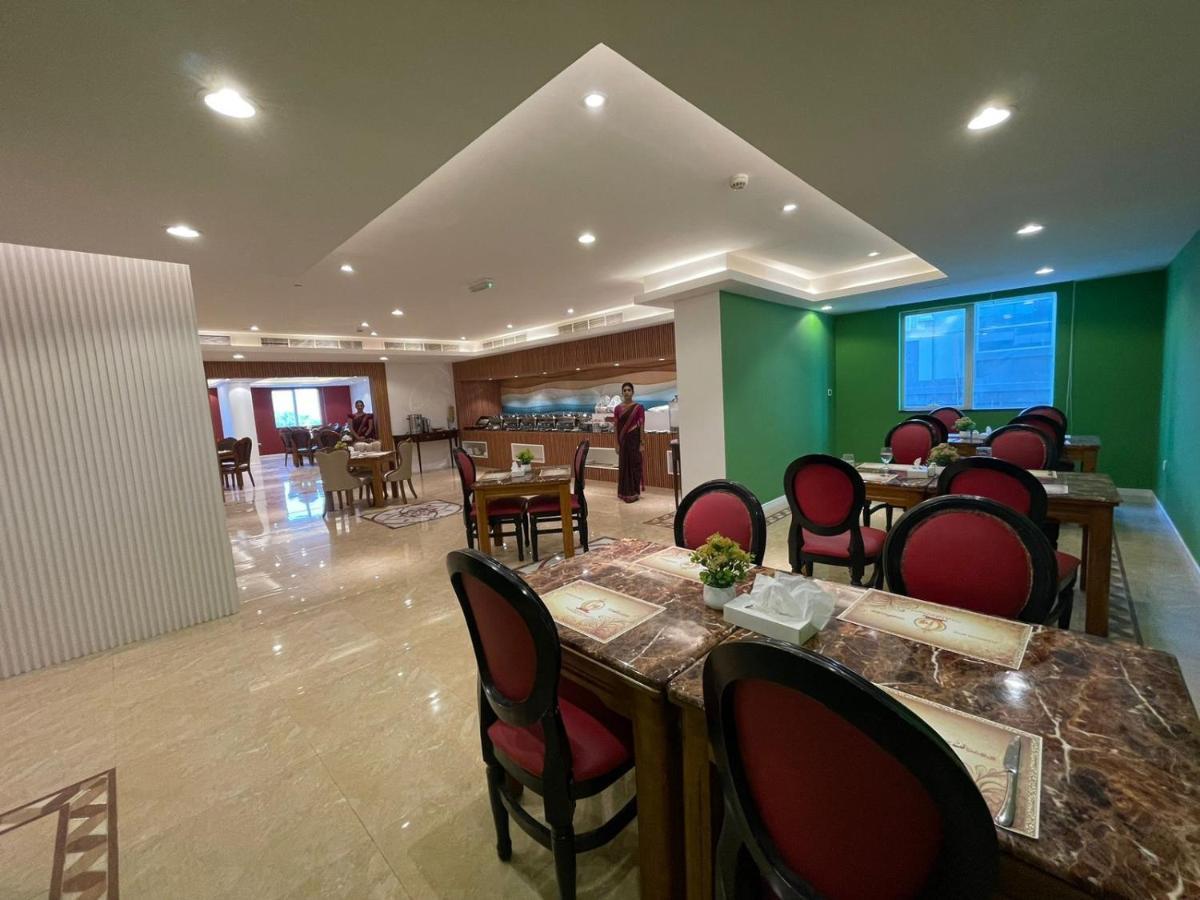 Clifton International Hotel Fujairah Exteriör bild