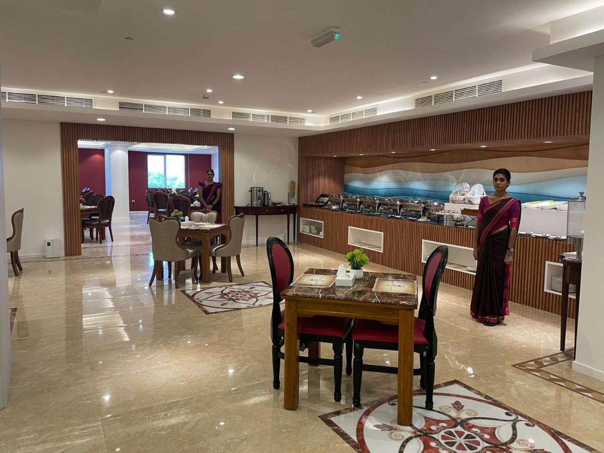 Clifton International Hotel Fujairah Exteriör bild