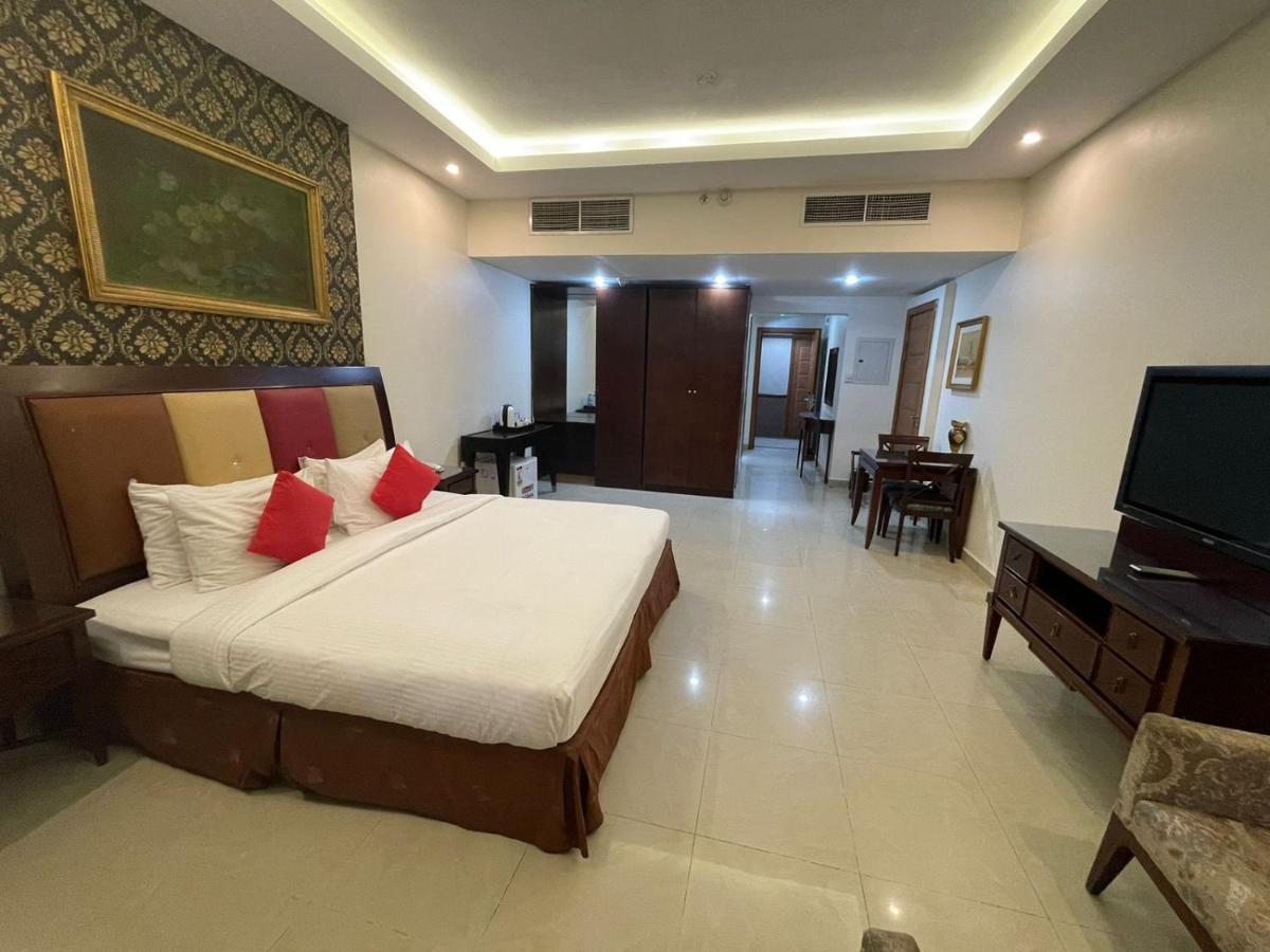 Clifton International Hotel Fujairah Exteriör bild