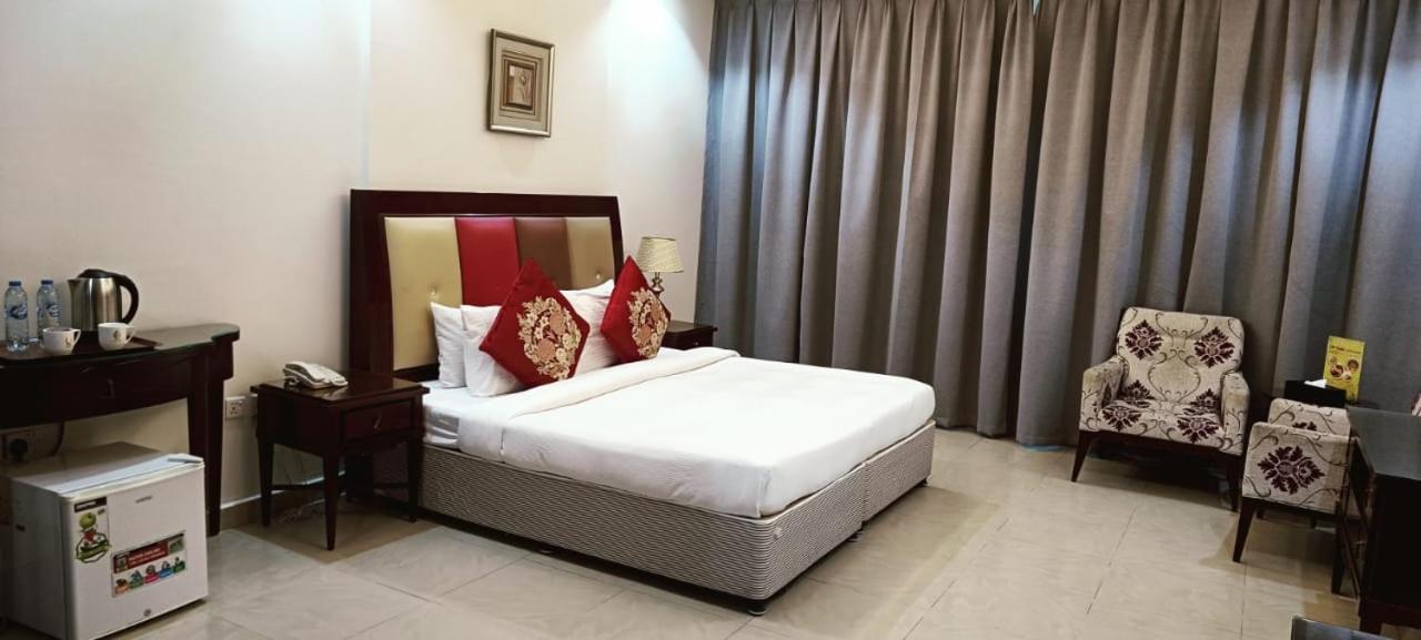 Clifton International Hotel Fujairah Exteriör bild