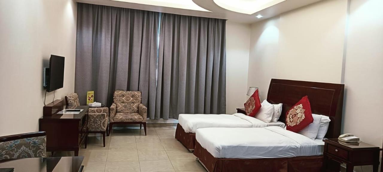 Clifton International Hotel Fujairah Exteriör bild