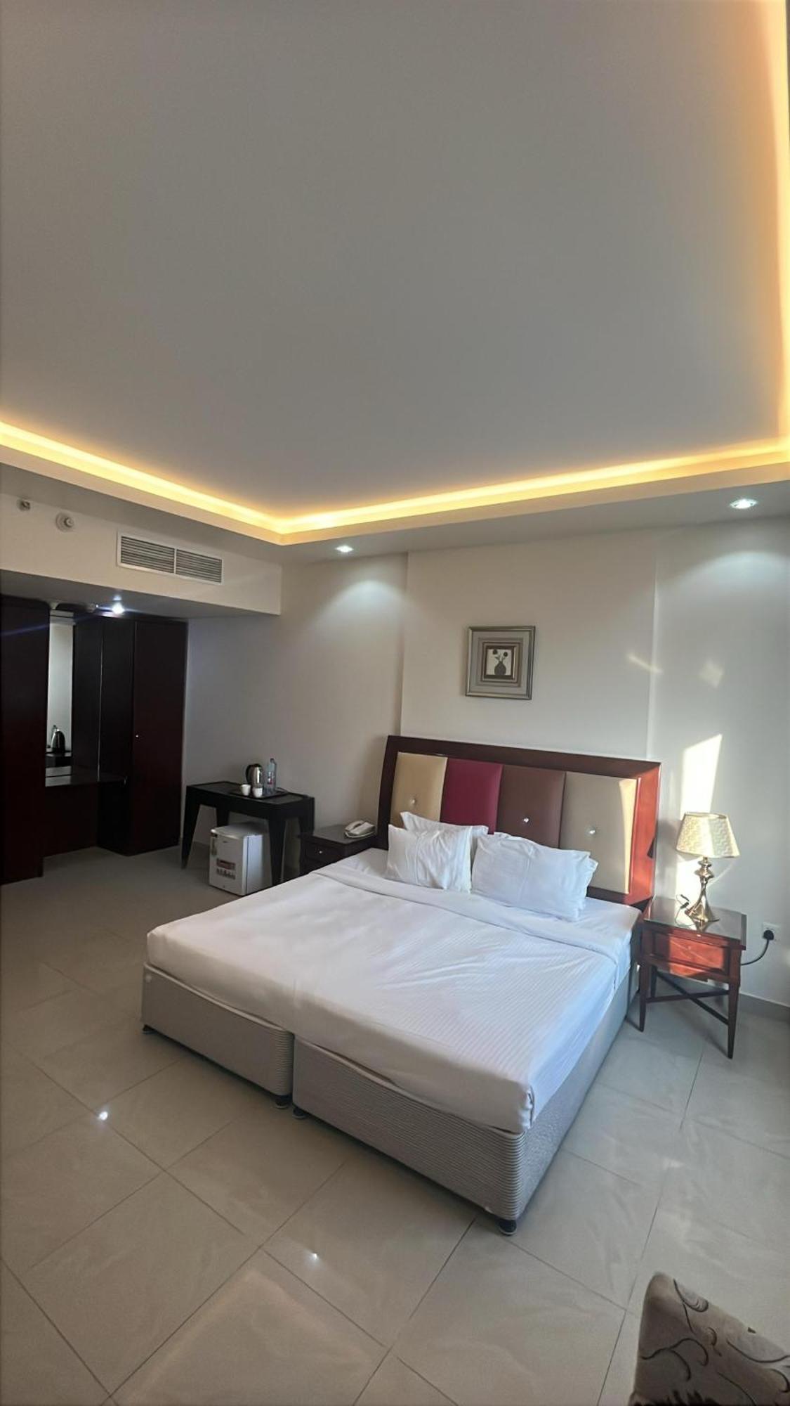 Clifton International Hotel Fujairah Exteriör bild