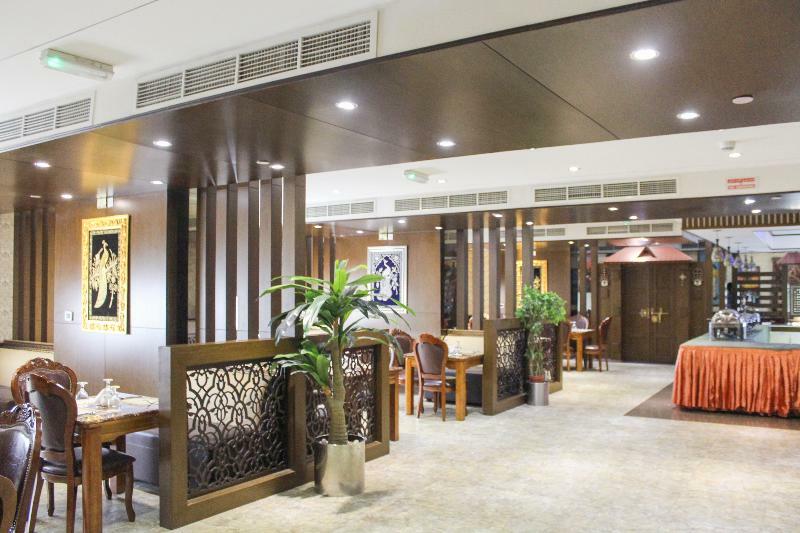 Clifton International Hotel Fujairah Exteriör bild